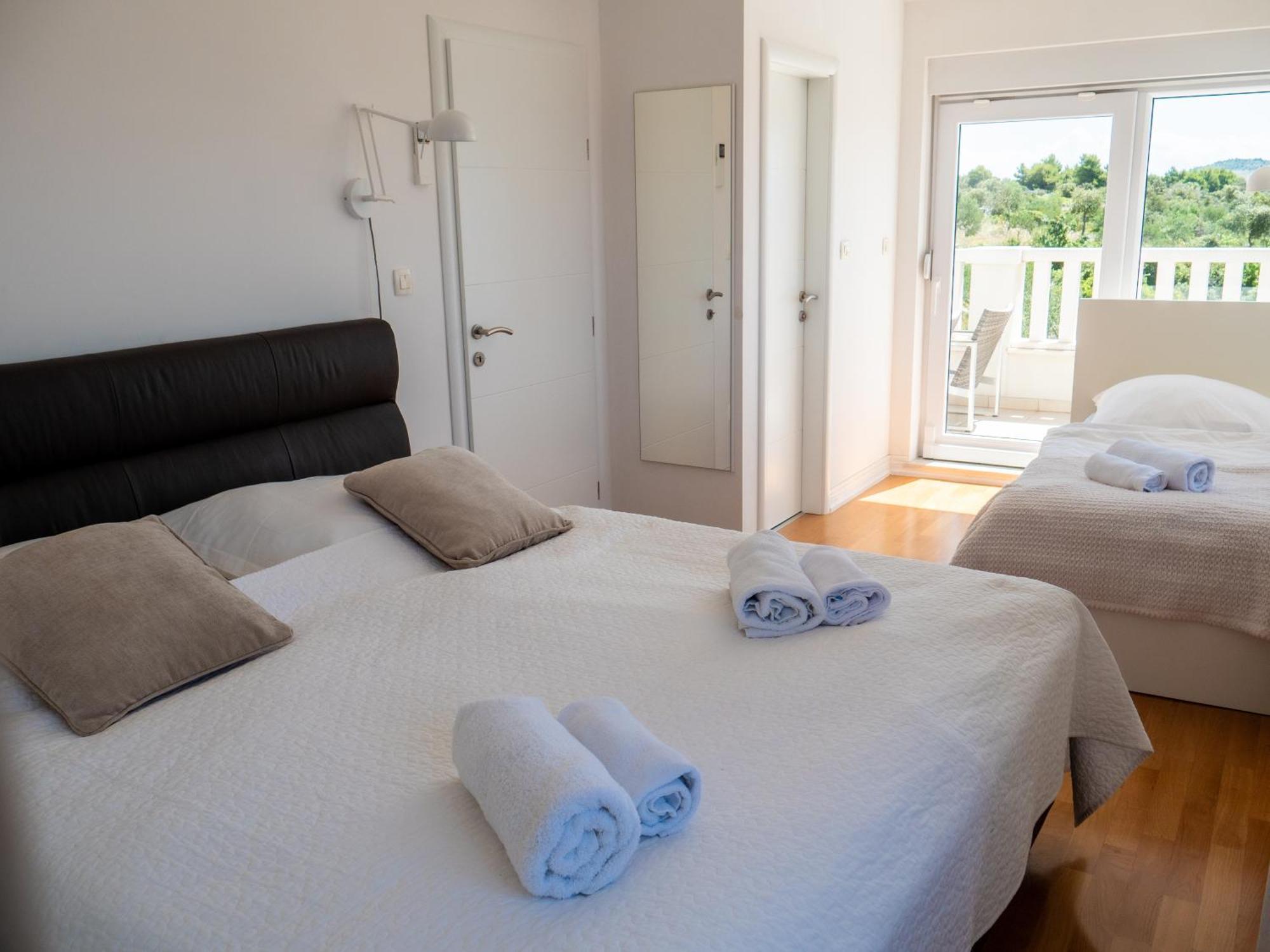 Maneni Villa Рогозница Екстериор снимка